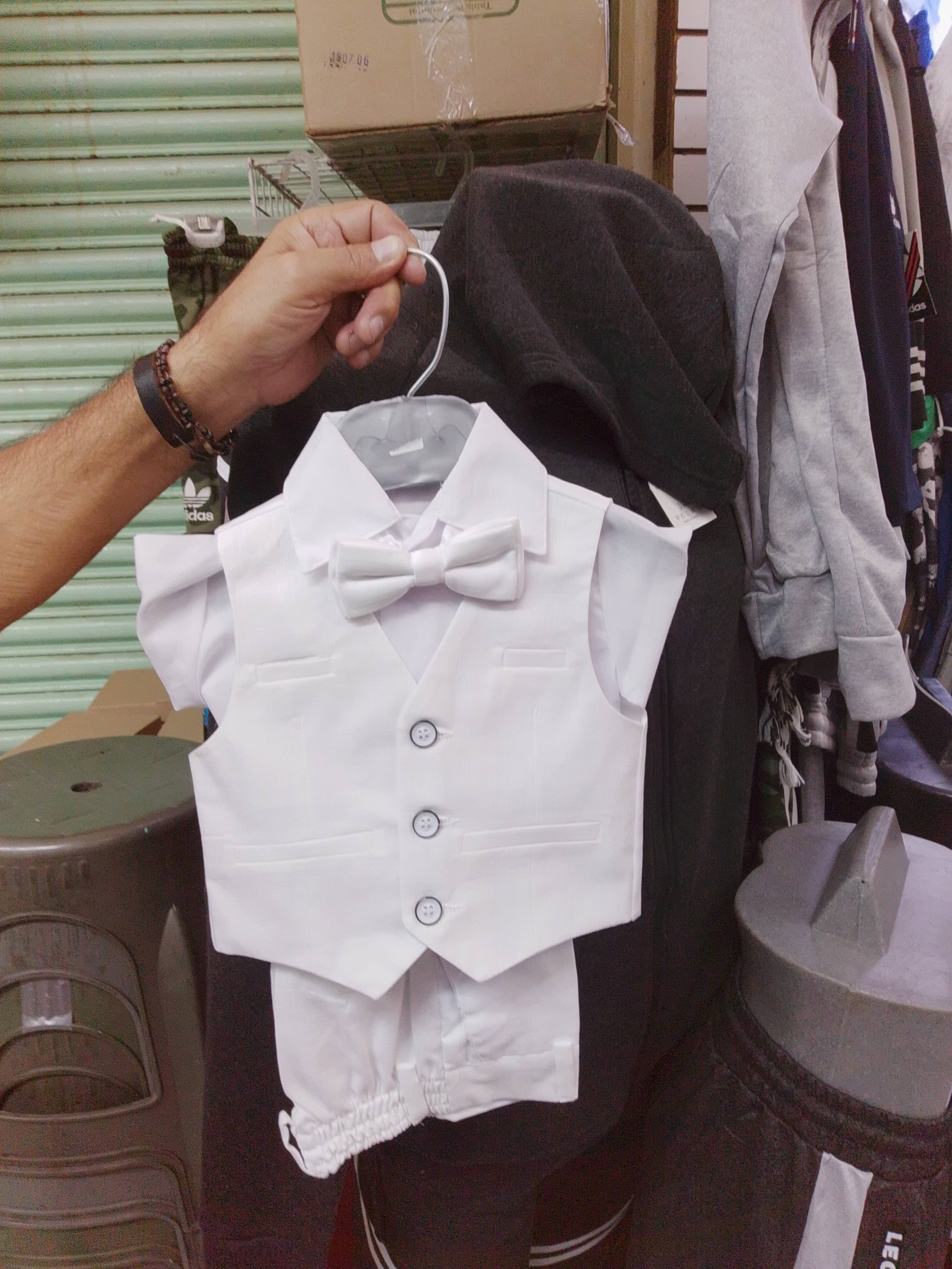 Traje de lino para niño