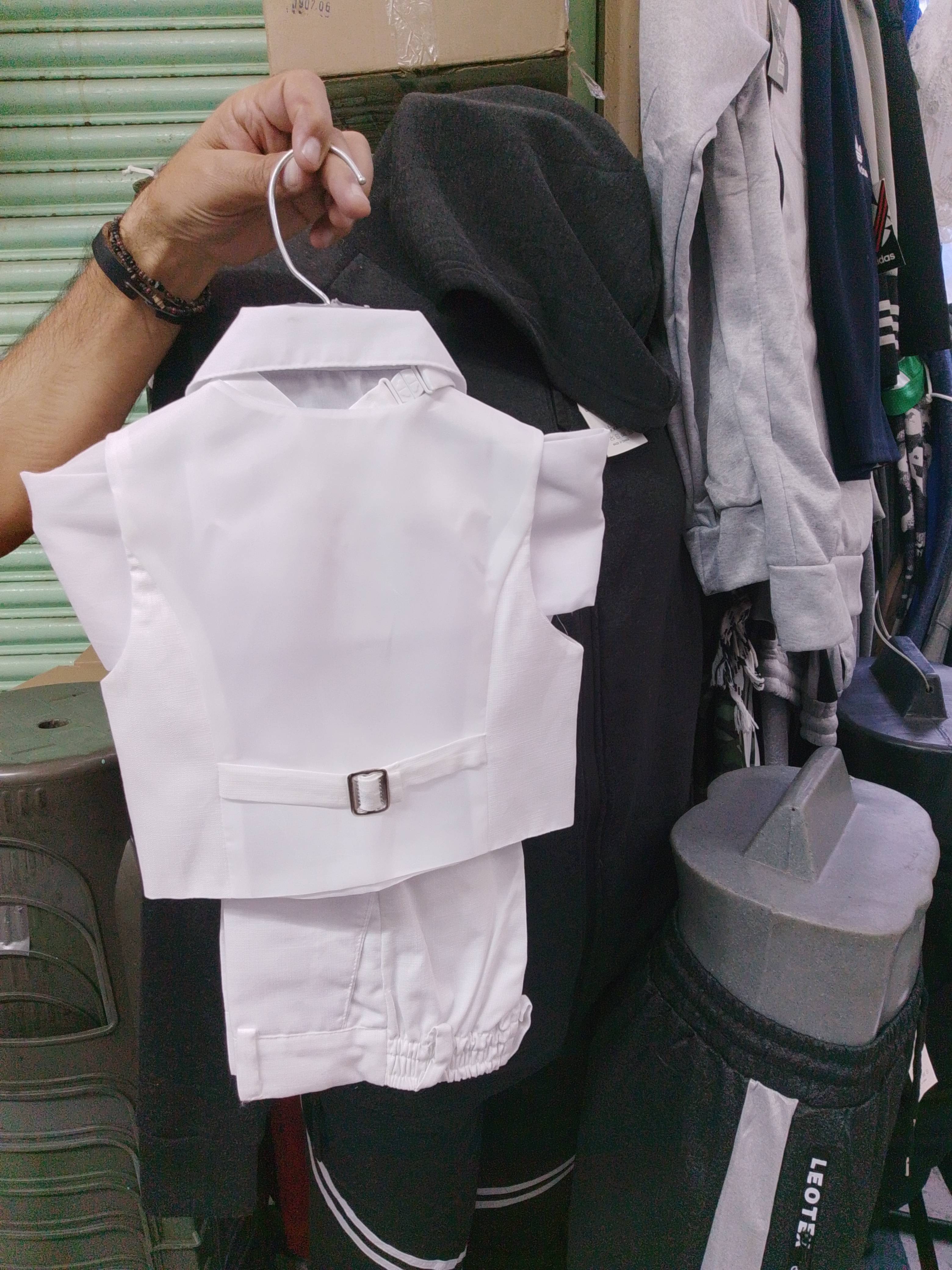 Traje de lino para niño