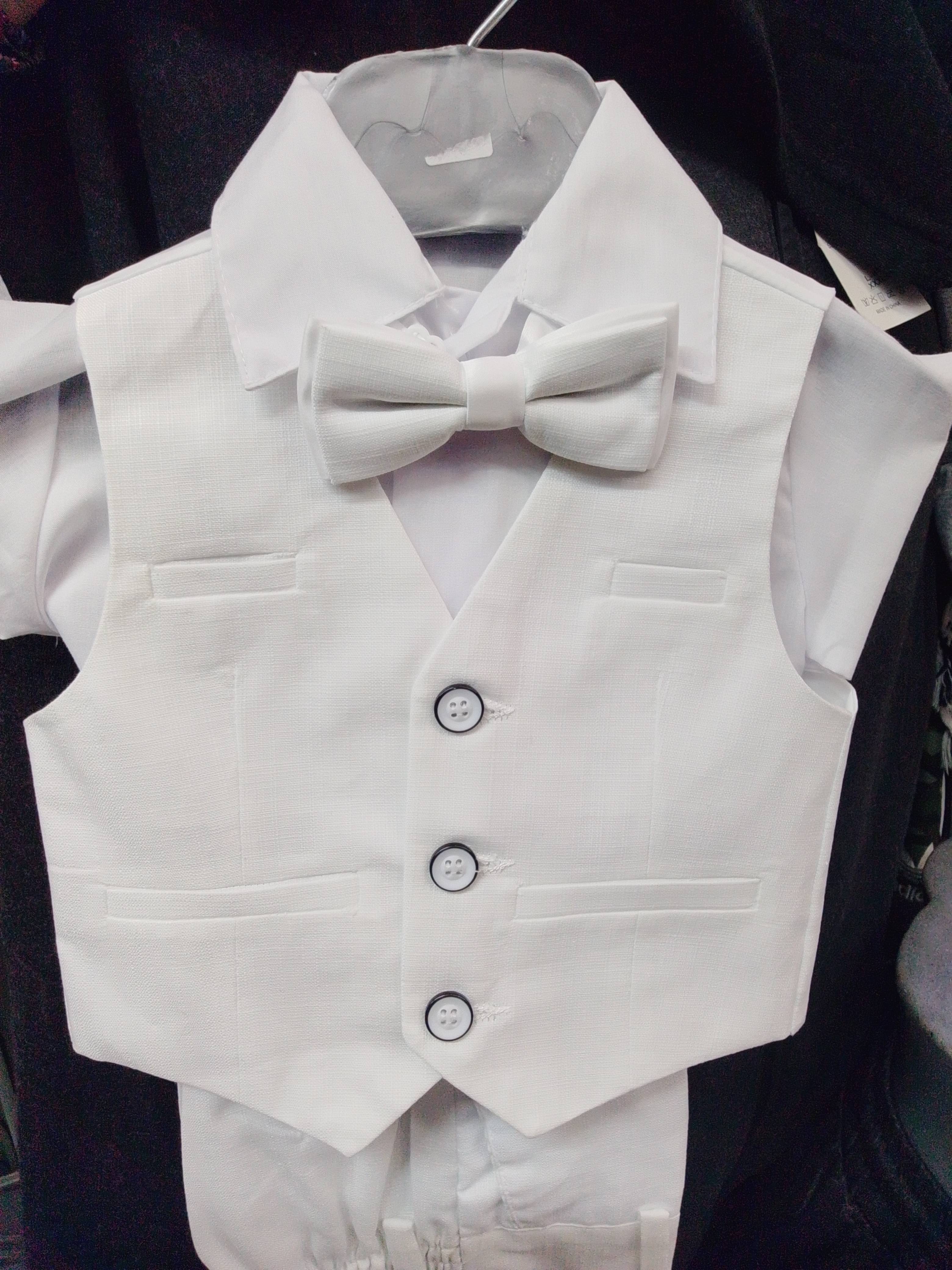 Traje de lino para niño